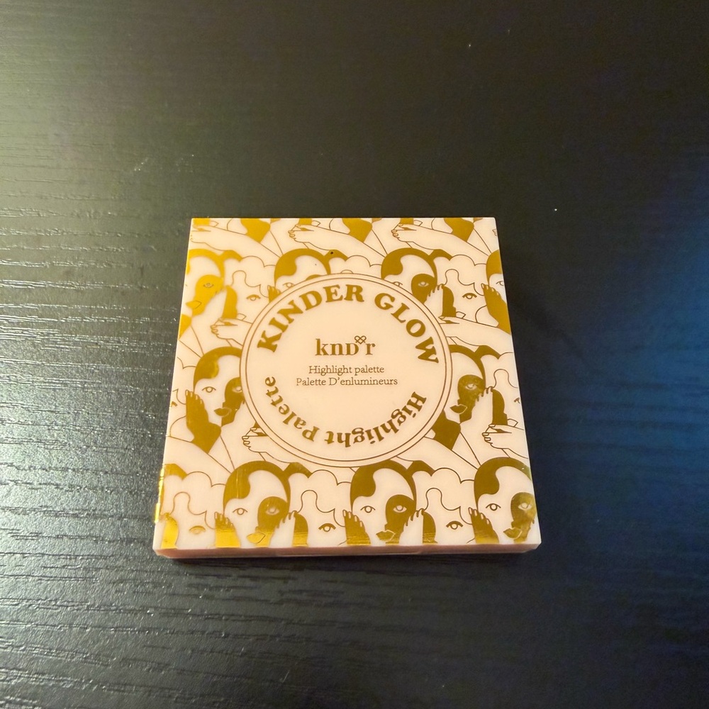Kinder Glow Highlight Palette